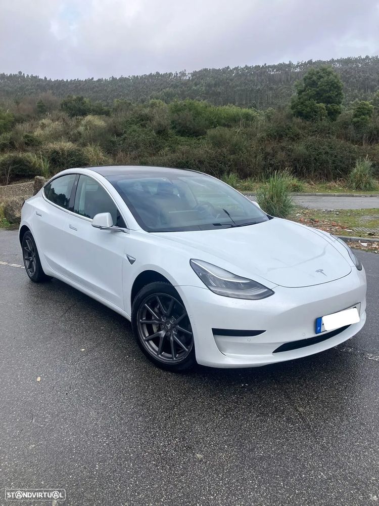 Tesla Model 3 Standard Range Plus RWD - 1