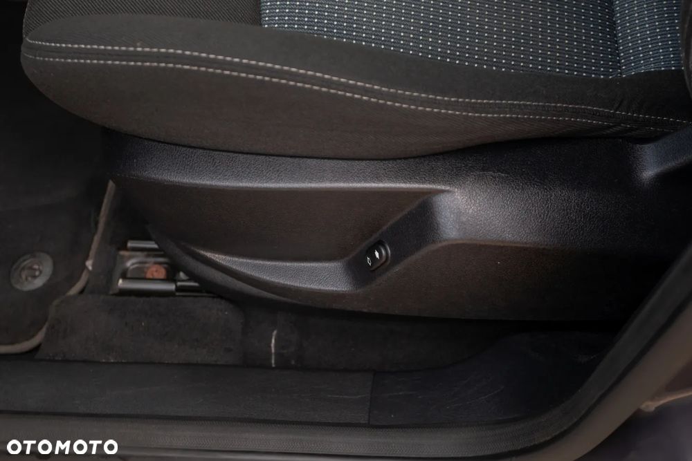 Ford S-Max 2.0 TDCi Titanium - 23
