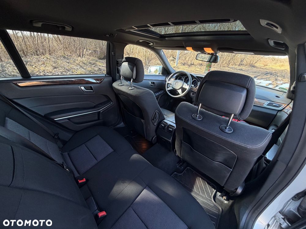 Mercedes-Benz Klasa E 220 CDI 7G-TRONIC - 21