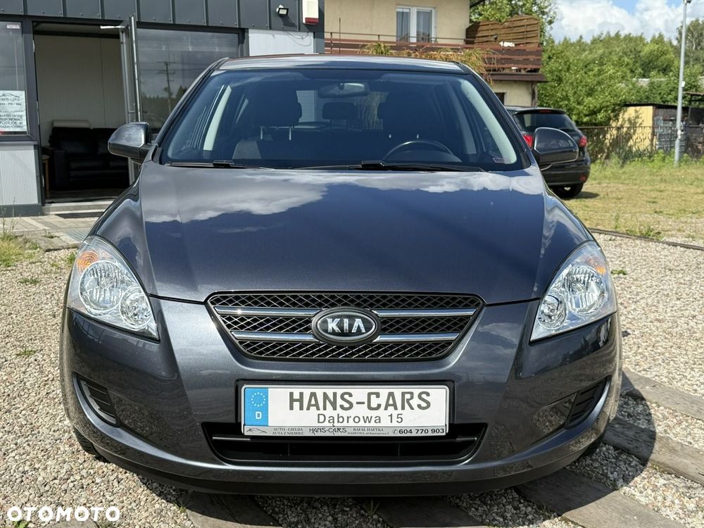 Kia Ceed - 13