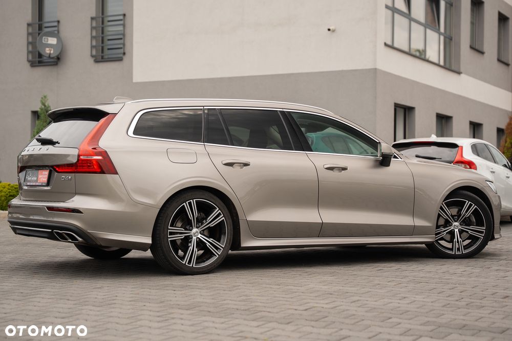 Volvo V60 D4 Drive-E R-Design Momentum - 13
