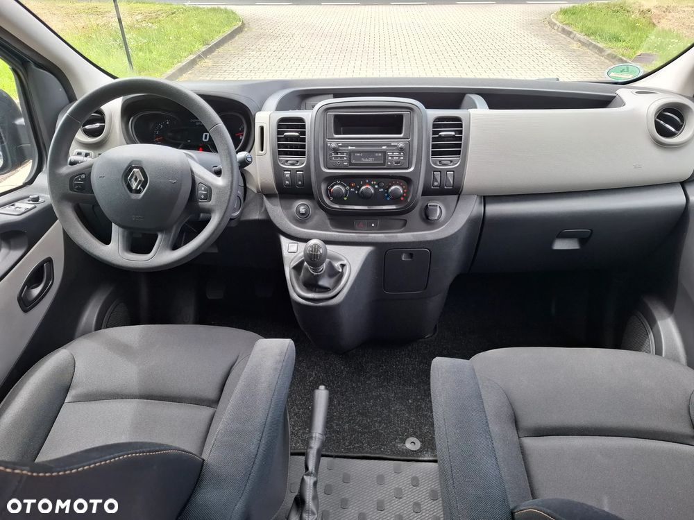 Renault Trafic - 23