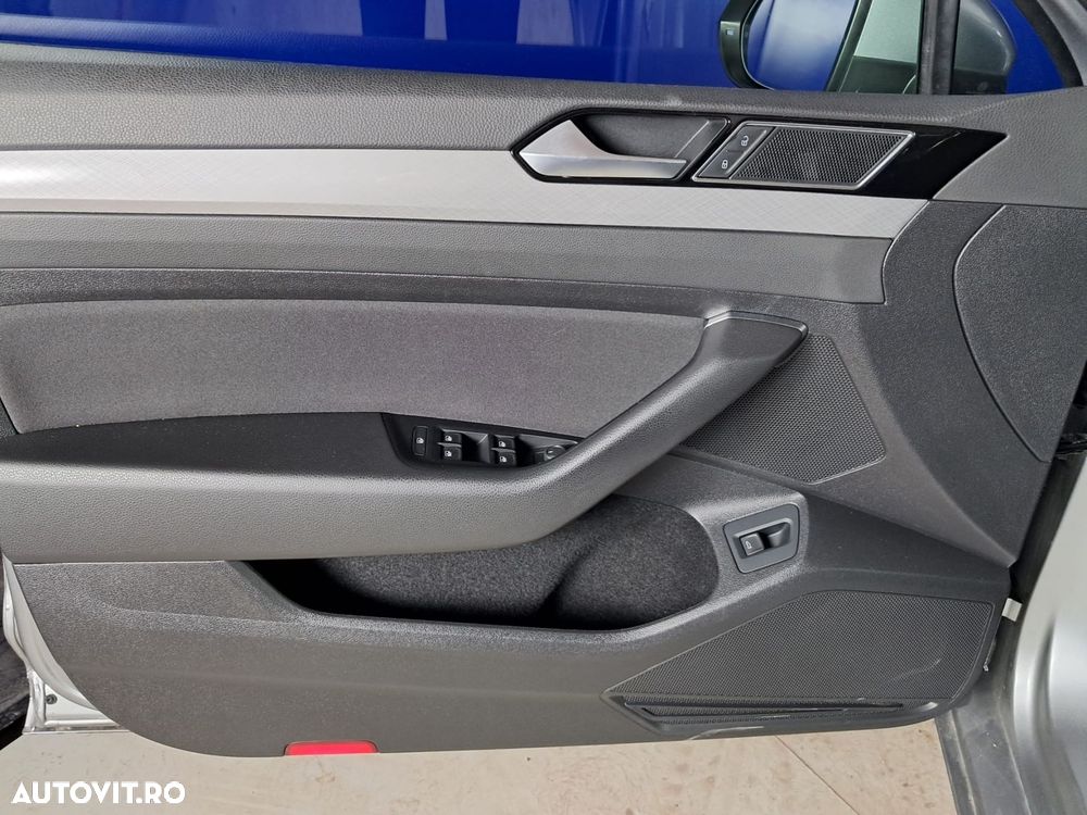 VOLKSWAGEN Passat 2022 — imagine 10