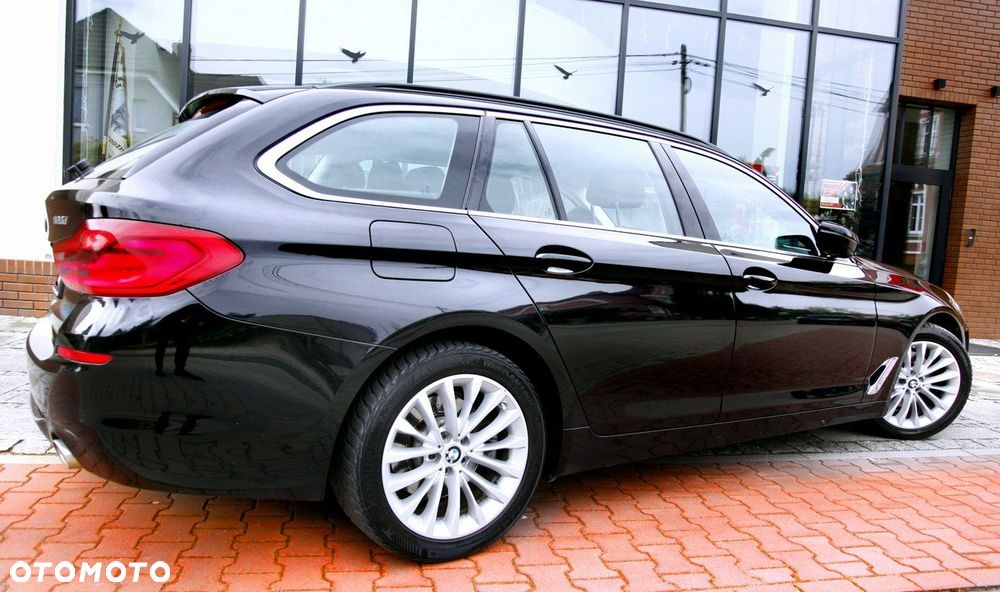 BMW Seria 5 520d xDrive Luxury Line - 27