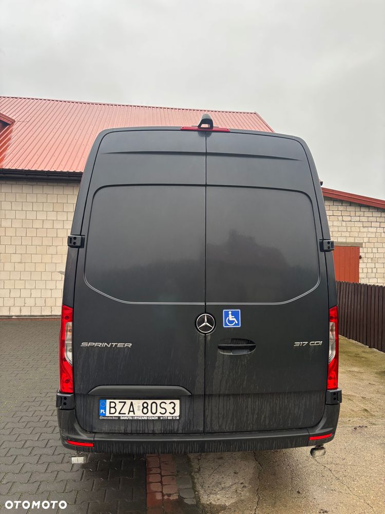 Mercedes-Benz Sprinter - 5