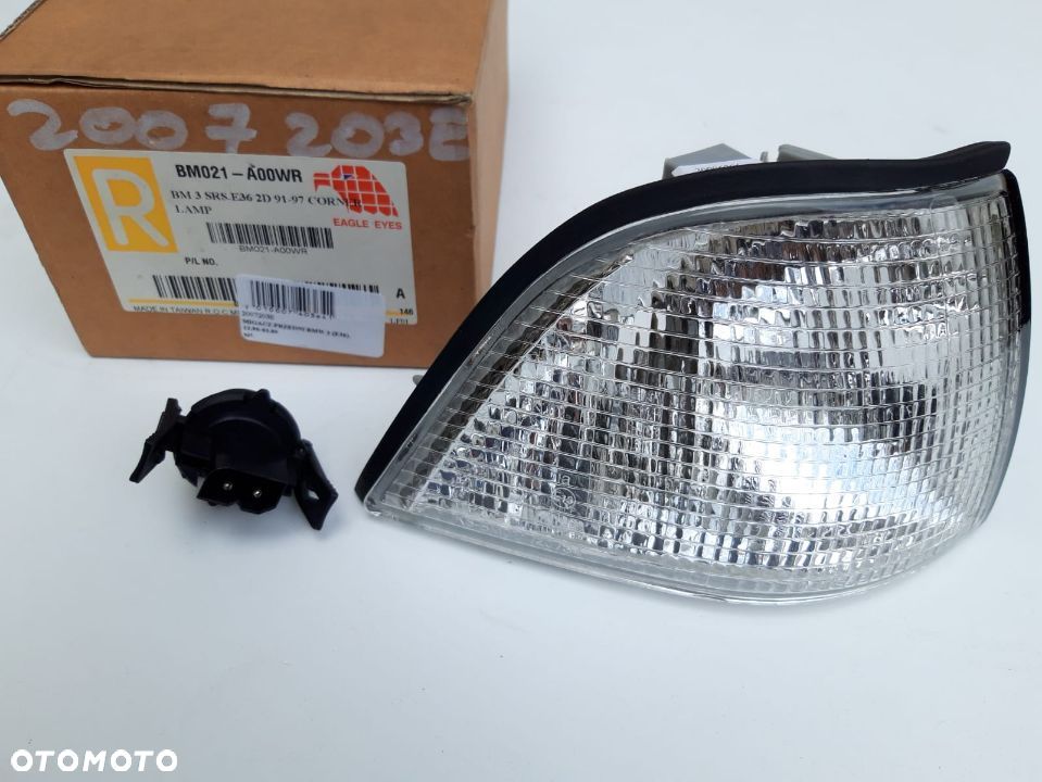 MIGACZ Kierunkowskaz  PRZEDNI prawy  BMW 3 (E36), 12.90-03.00 Cabrio Coupe - 1