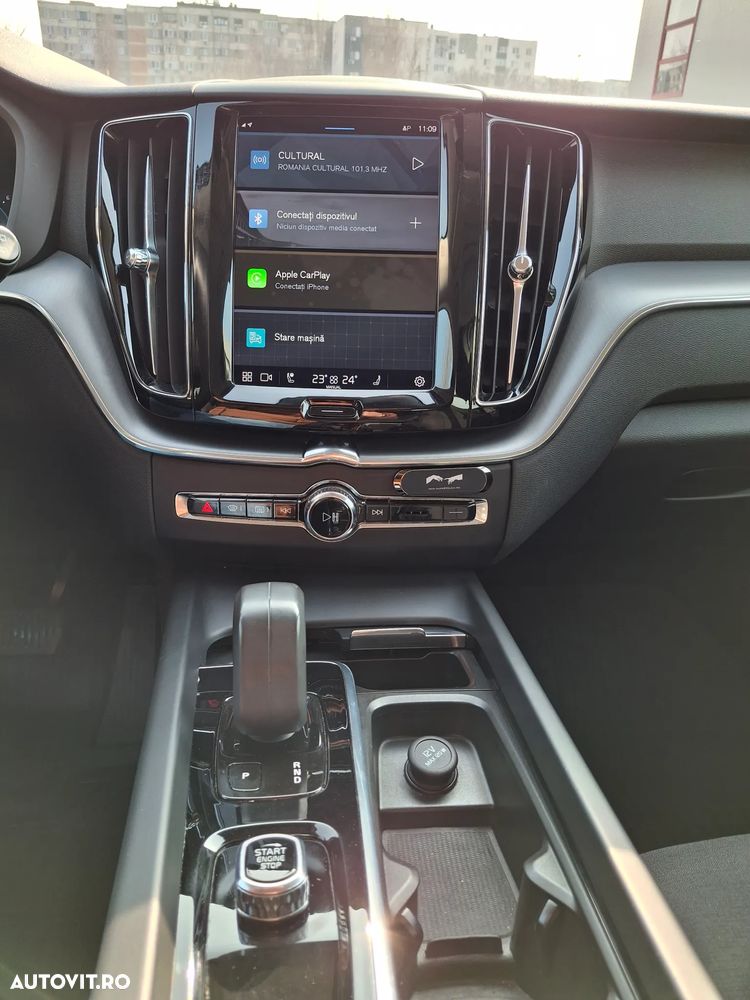 Volvo XC 60 B4 MHEV Momentum - 19