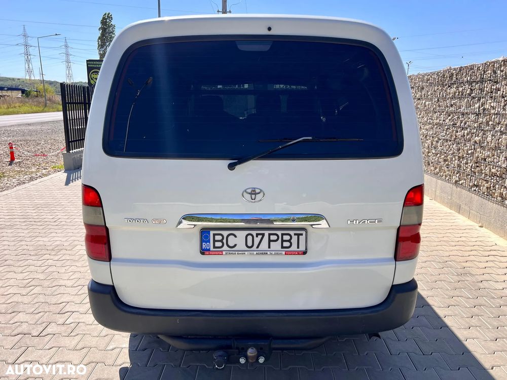 Toyota Hiace D-4D - 12