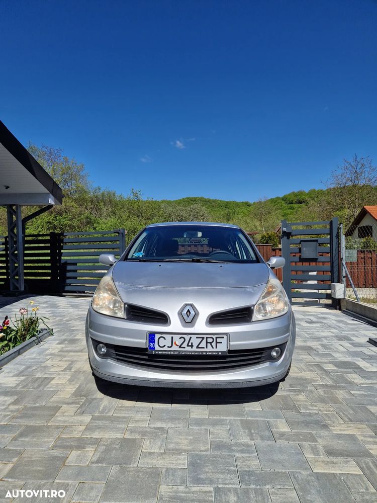 Renault Clio III 1.6 16V Dynamique - 6