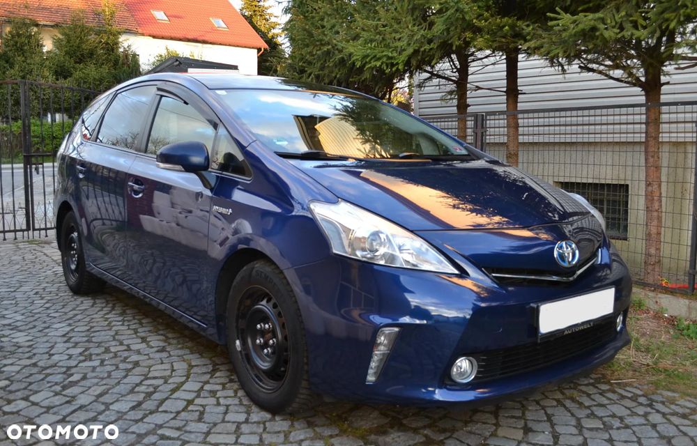 Toyota Prius+ (Hybrid) - 4