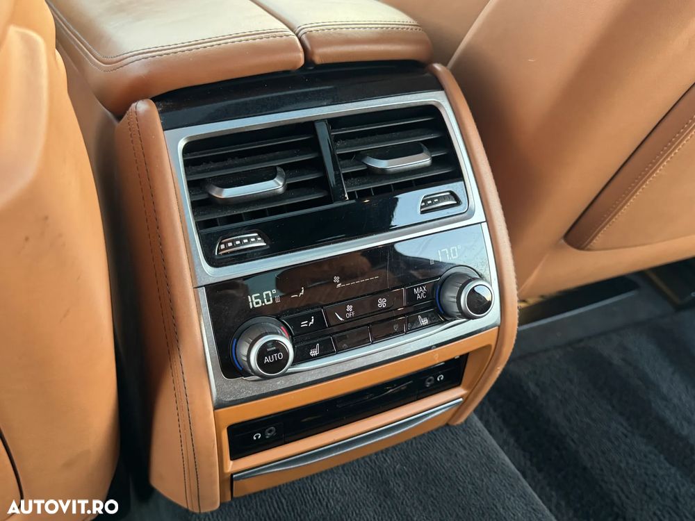 BMW Seria 7 750Ld xDrive - 23
