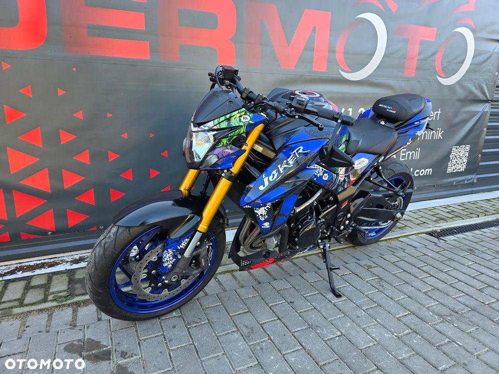 Suzuki GSX - 34