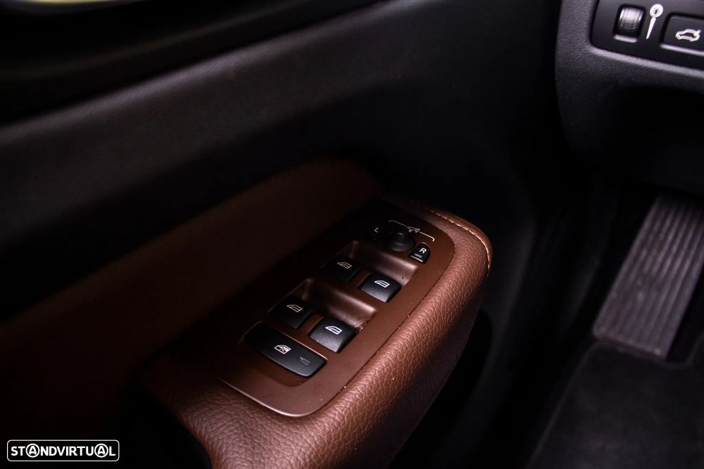 Volvo XC 60 2.0 T8 PHEV Inscription Expression AWD - 18