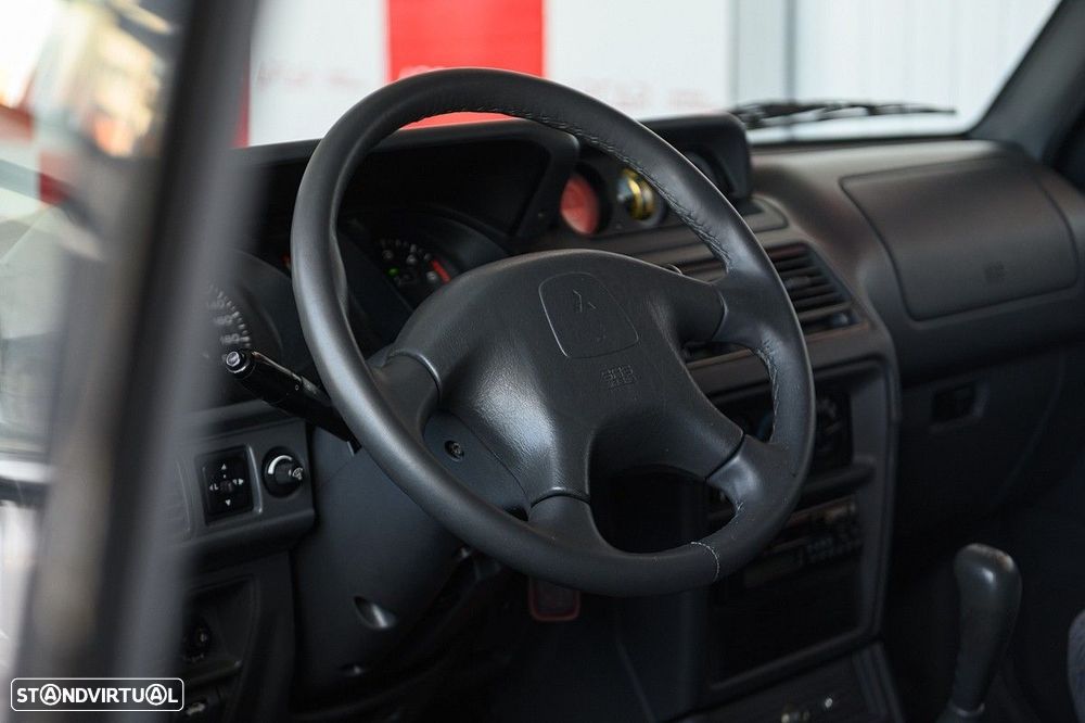 Mitsubishi Pajero 2.8 TD GLS - 29