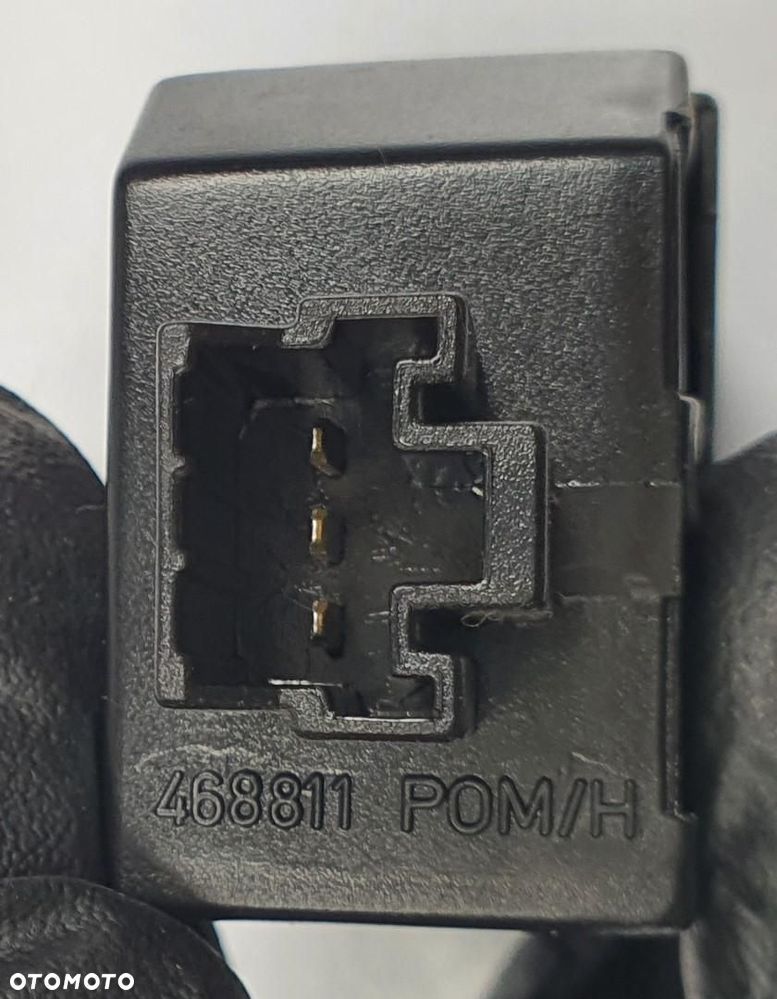 PRZYCISK REGULACJI ŚWIATEŁ OŚWIETLENIA MITSUBISHI SPACE STAR MR114072 - 3