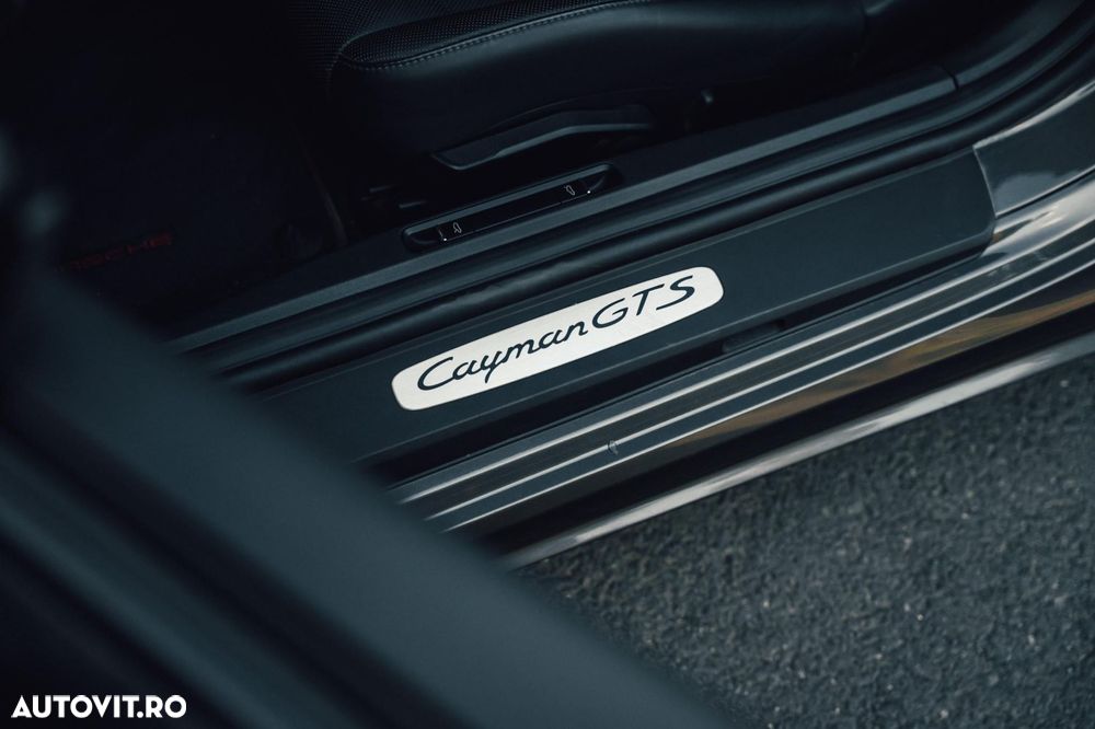 Porsche Cayman 718 GTS 4.0 PDK - 13