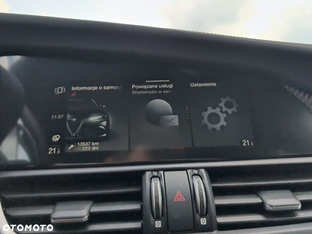 Alfa Romeo Giulia 2.9 Bi Turbo V6 Quadrifoglio - 24