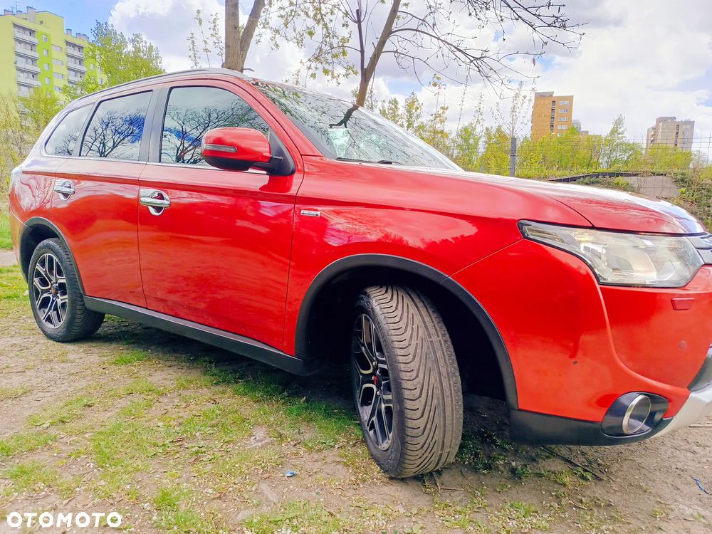 Mitsubishi Outlander 2.2 DID Intense + 4WD - 29