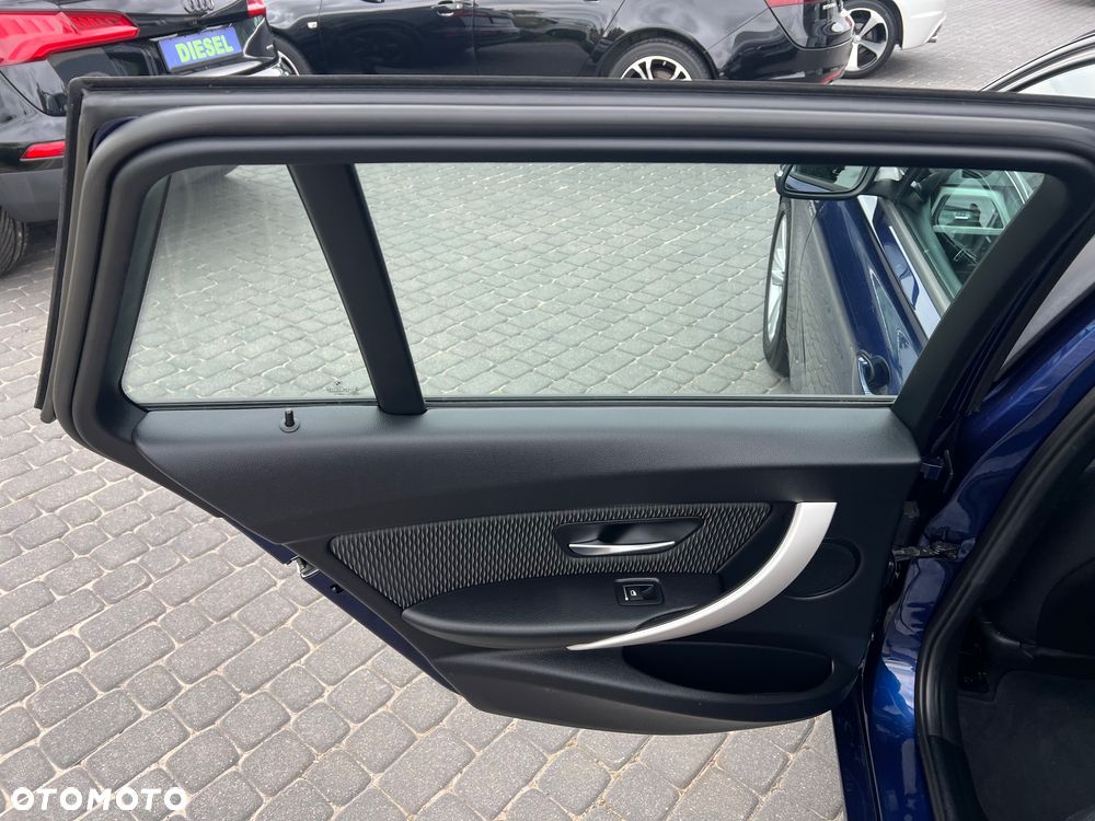 BMW Seria 3 318i Edition Luxury Line Purity - 18
