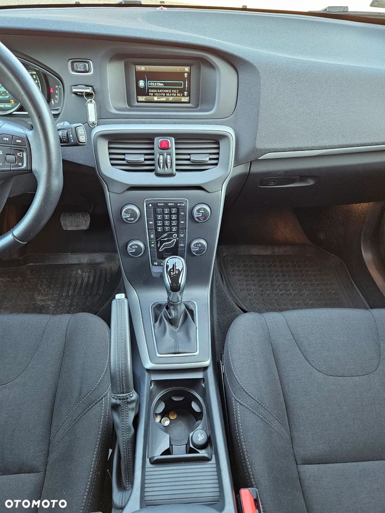 Volvo V40 T4 Kinetic - 22