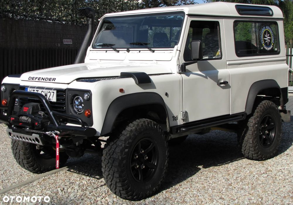 Land Rover Defender - 6