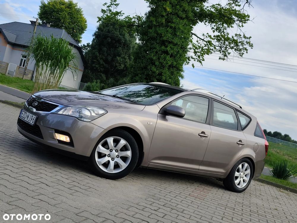 Kia Ceed 1.6 CRDi ISG Spirit - 4