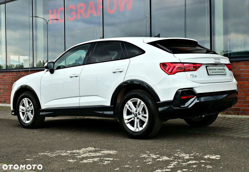Audi Q3 Sportback - 11