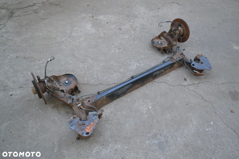 MERCEDES W415 CITAN KANGOO SANKI ZAWIESZENIA BELKA TYŁ TYLNA POMORSKIE - 2