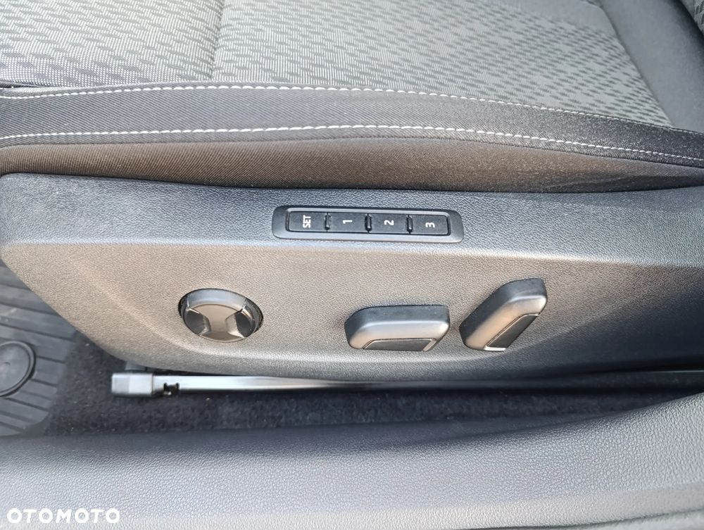 Skoda Octavia 2.0 TSI 4x4 Style DSG - 19