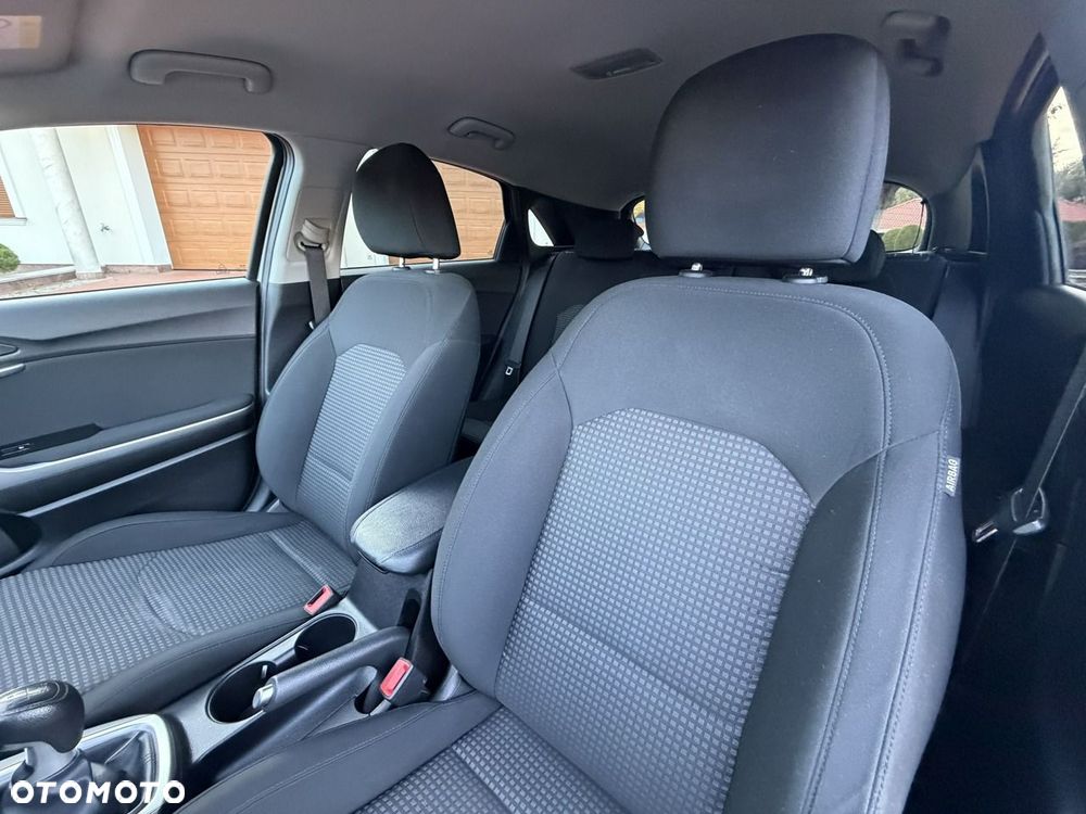 Kia Ceed - 26