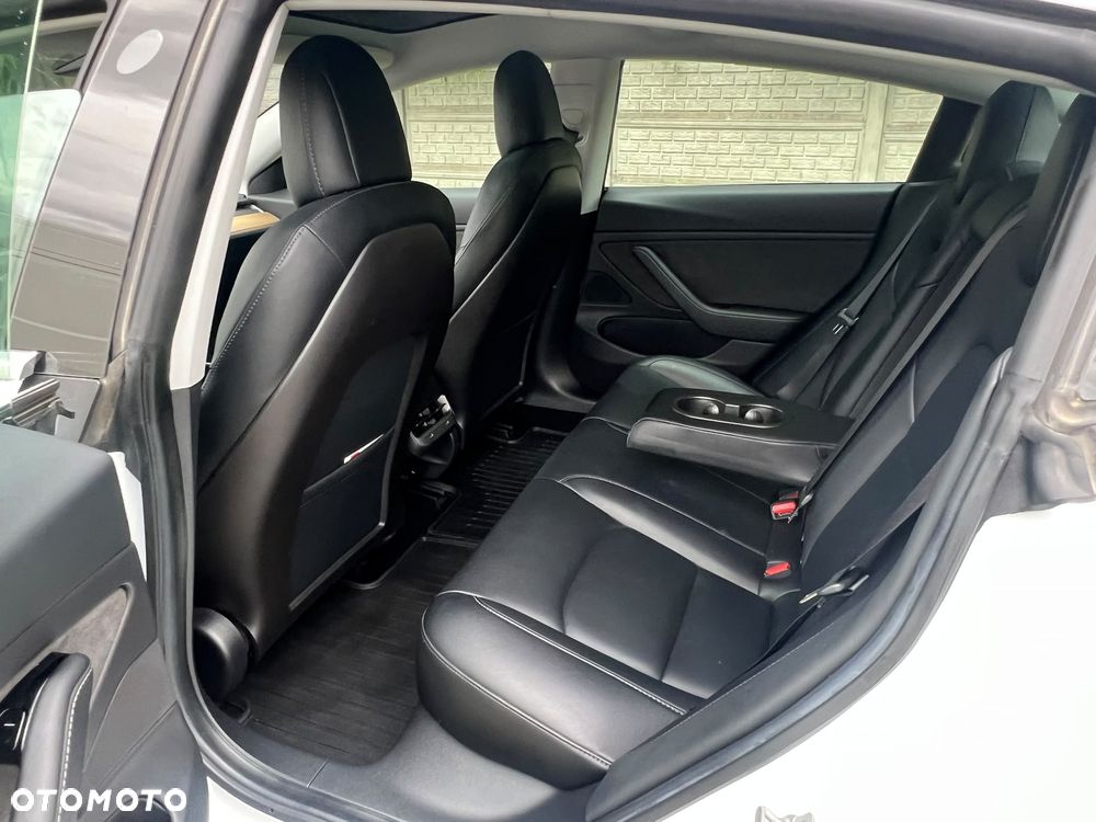 Tesla Model 3 Performance AWD - 26