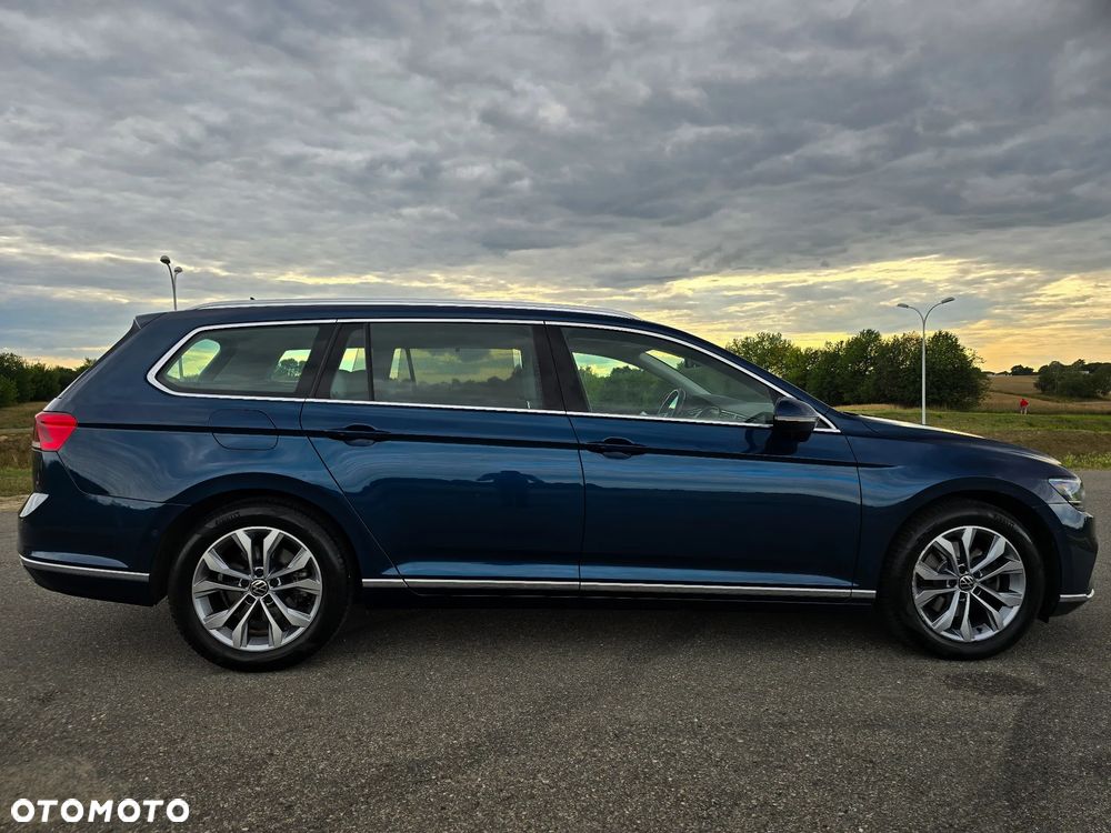 Volkswagen Passat Variant 2.0 TDI EVO Elegance DSG - 12