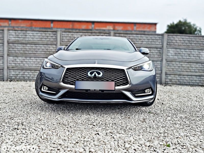 Infiniti Q60 - 8