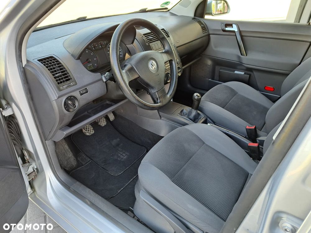 Volkswagen Polo - 11