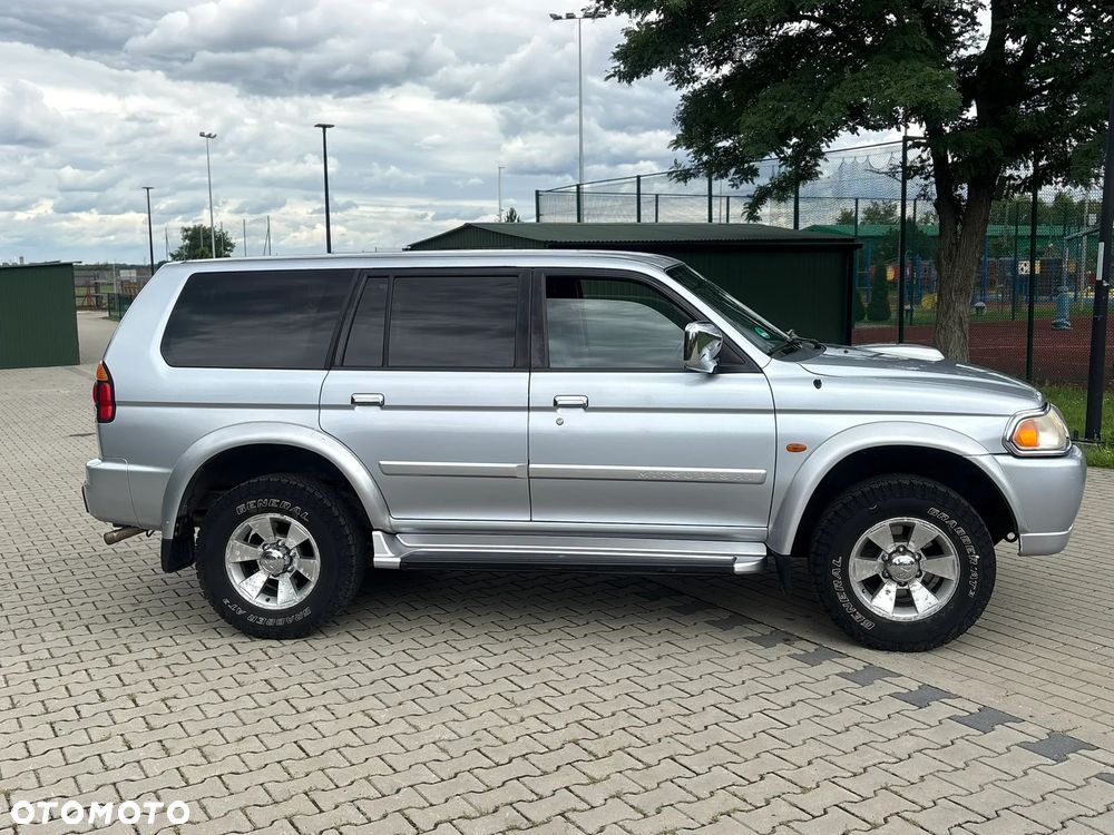 Mitsubishi Pajero Sport 2.5 TD+ Intense - 8