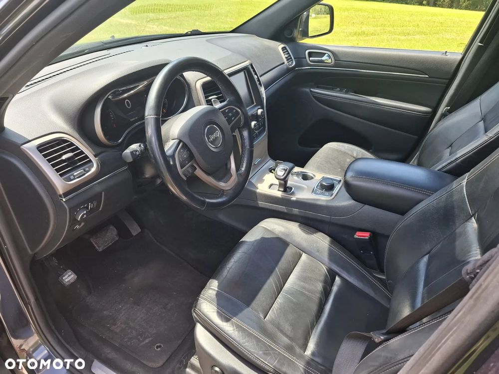 Jeep Grand Cherokee - 14