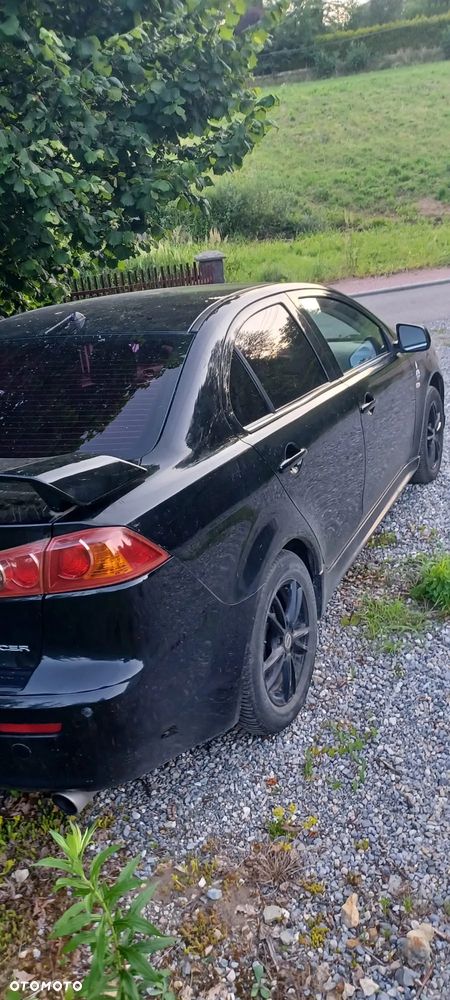 Mitsubishi Lancer - 3