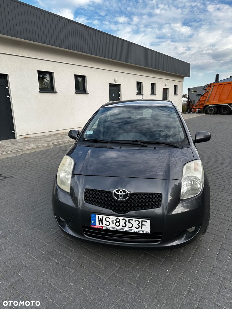 Toyota Yaris - 2