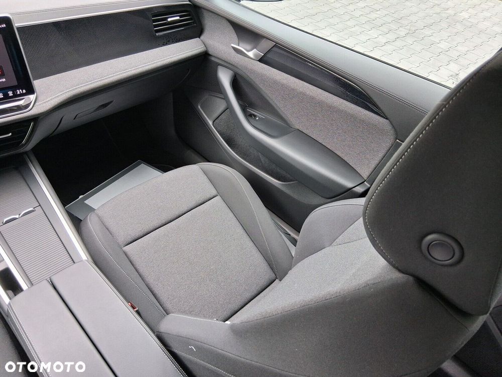 Volkswagen Passat - 22