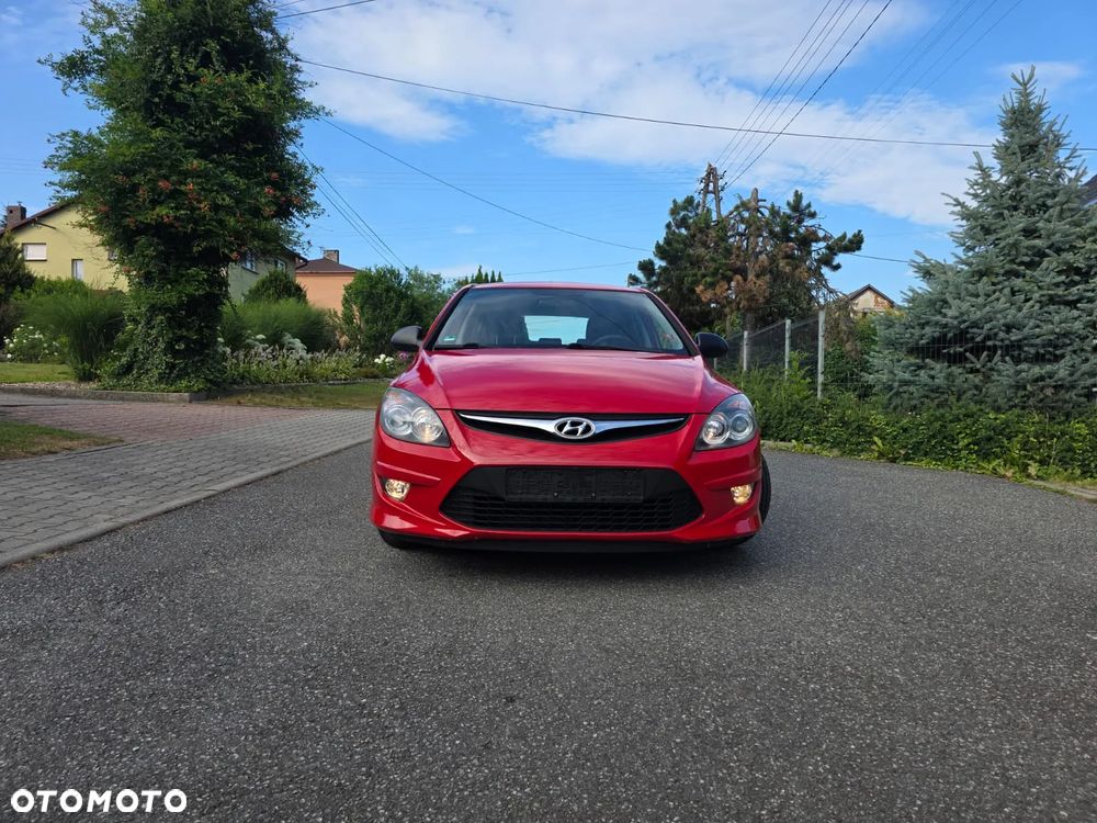 Hyundai i30 1.4 Base + - 32