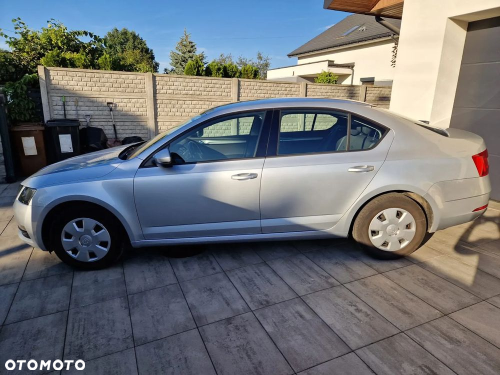 Skoda Octavia 1.6 TDI SCR Active - 6
