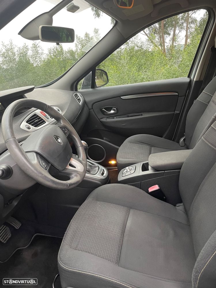 Renault Scénic 1.5 dCi Dynamique S - 15