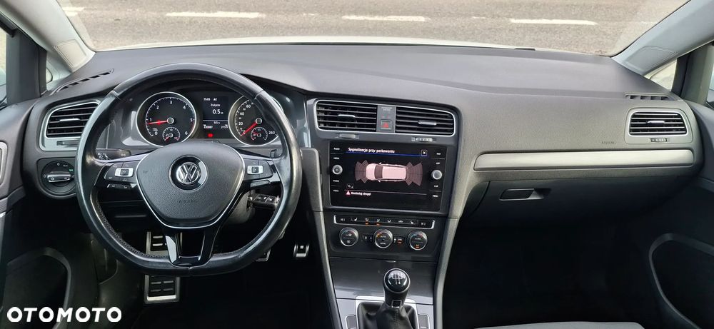 Volkswagen Golf 1.6 TDI BMT Highline - 23