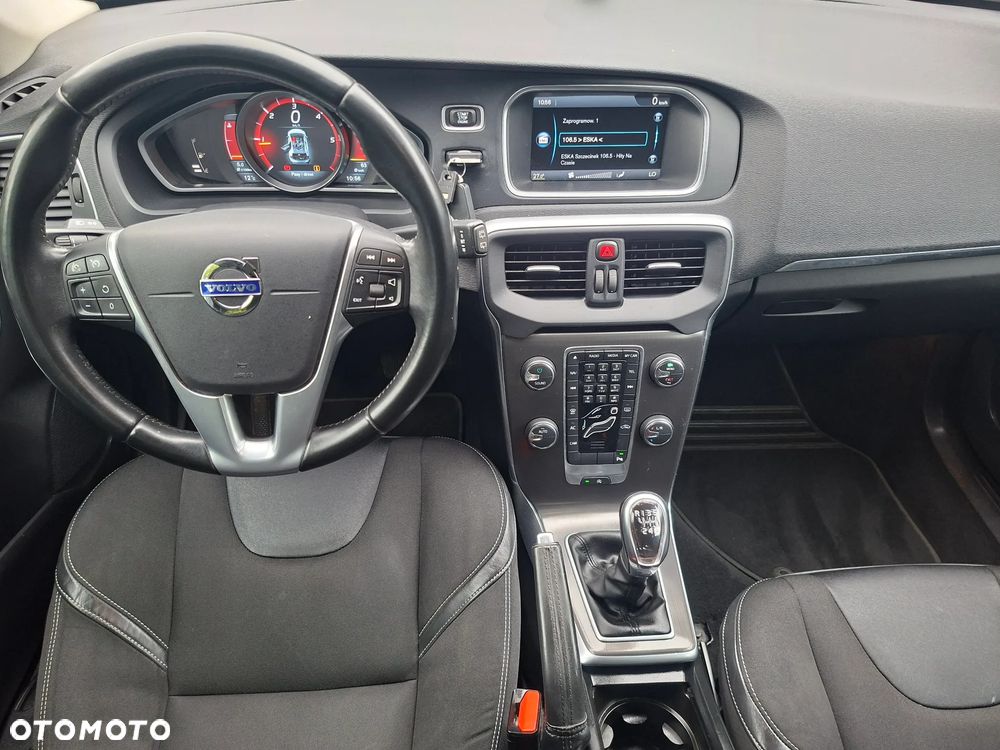 Volvo V40 D2 Momentum - 13
