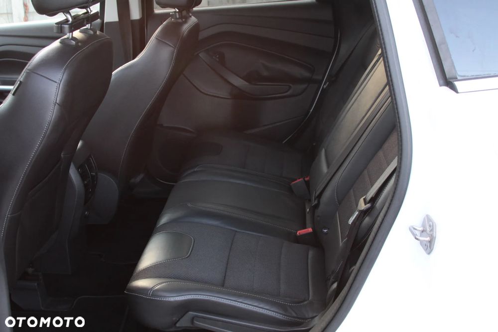 Ford Kuga 2.0 TDCi 2x4 Titanium - 17
