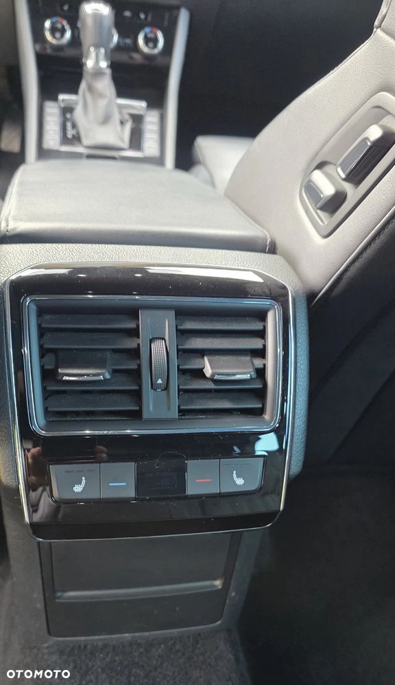 Skoda Superb 2.0 TDI DSG L&K - 14