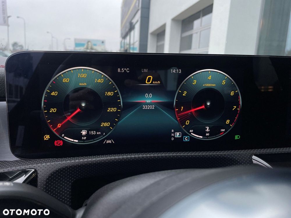 Mercedes-Benz CLA - 12