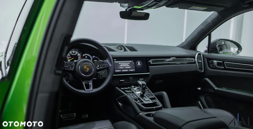 Porsche Cayenne - 32