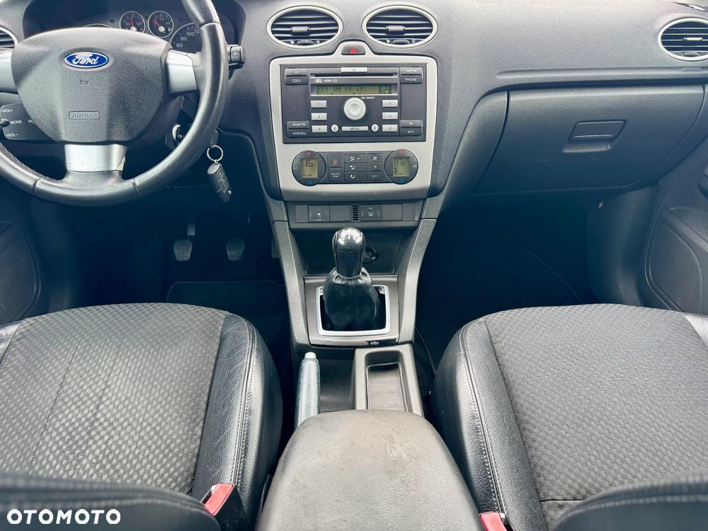 Ford Focus 1.6 Ti-VCT Titanium - 25