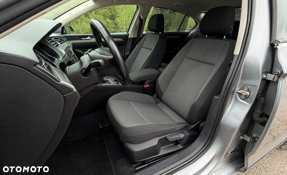 Volkswagen Passat 1.6 TDI BMT Comfortline - 6